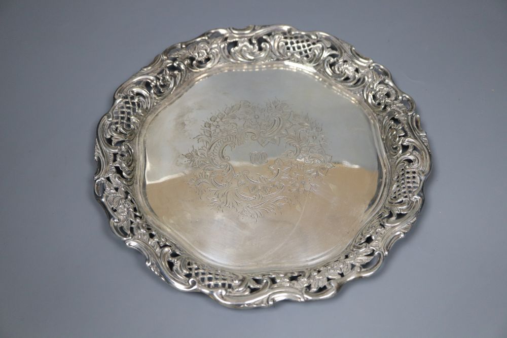A late Victorian engraved silver waiter, with pierced border, Birmingham 1898, by Henry Matthews, 20.6cm, 7oz.